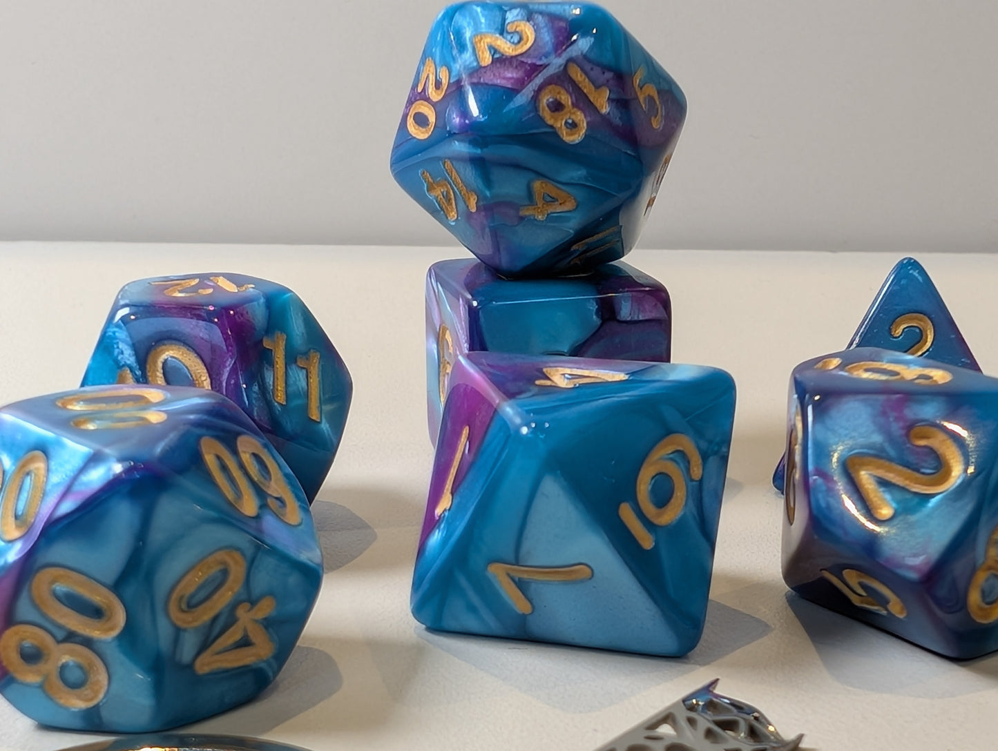 Wizard Dice Pack – Polyhedral Dice Set with Sticker, keyring, and Badge!