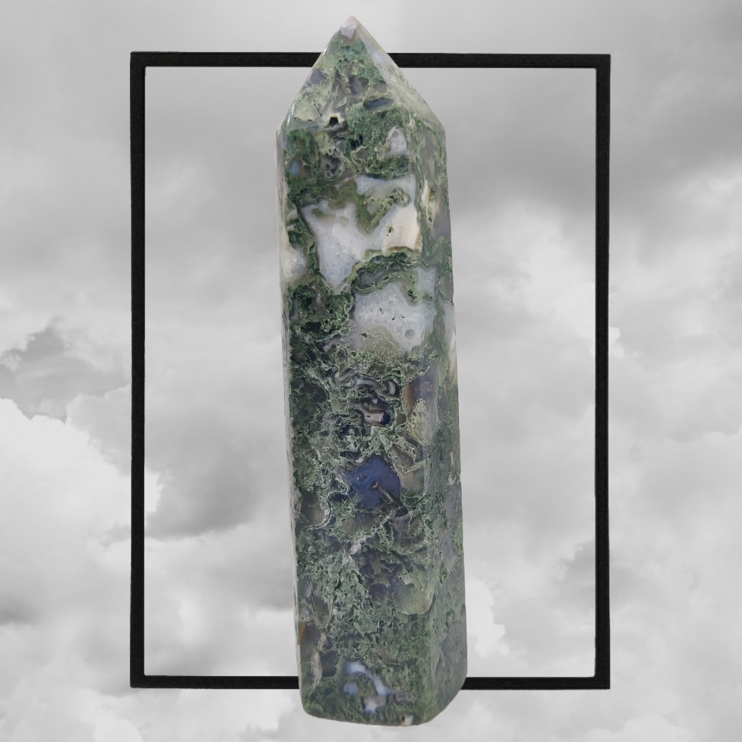 Moss agate 465g 6.75" x 2" tower