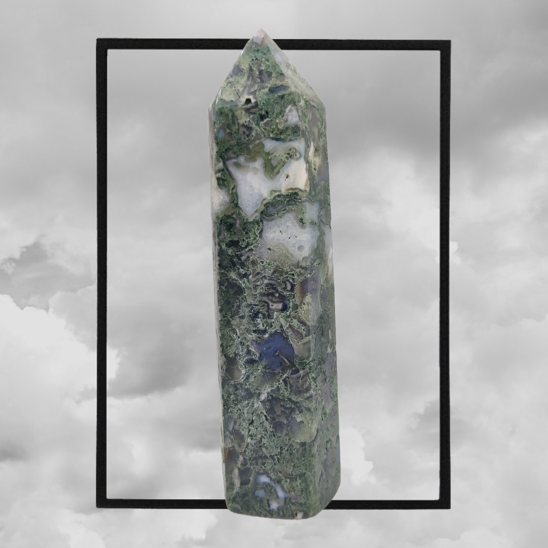 Moss agate 465g 6.75" x 2" tower